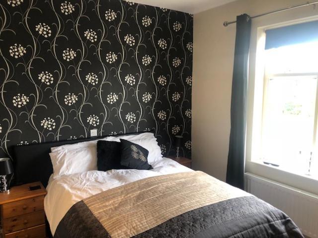 The Blacksmith Arms Bed & Breakfast Alton  Bagian luar foto